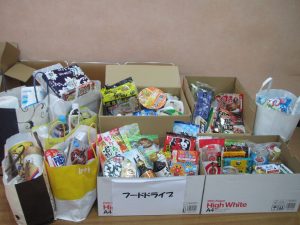 九州労働金庫から食品の寄贈