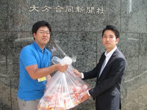 大分合同新聞から食品の寄贈